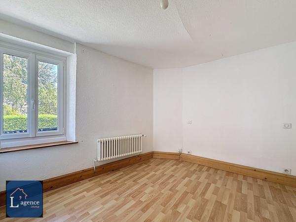 Maison de village 3P mitoyenne au calme jardin avec vue sur le Jura