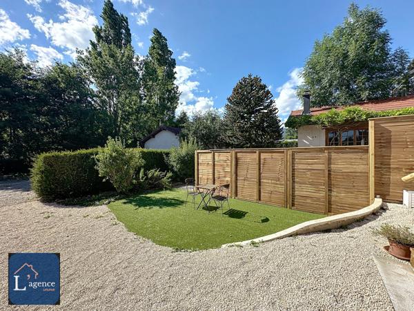 Maison de village 3P mitoyenne au calme jardin avec vue sur le Jura