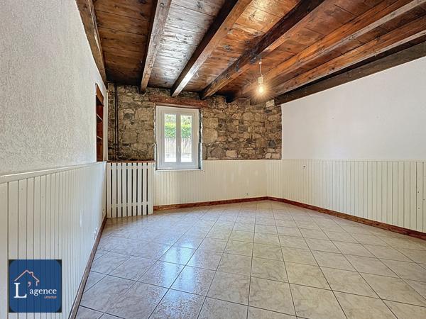 Maison de village 3P mitoyenne au calme jardin avec vue sur le Jura