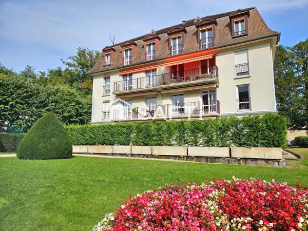 Lumineux F4 avec balcon, suite parentale et double parking – Résidence Sainte Marie