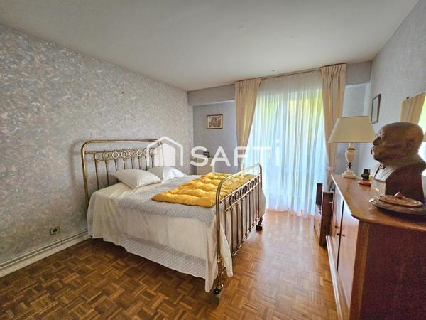 Lumineux F4 avec balcon, suite parentale et double parking – Résidence Sainte Marie