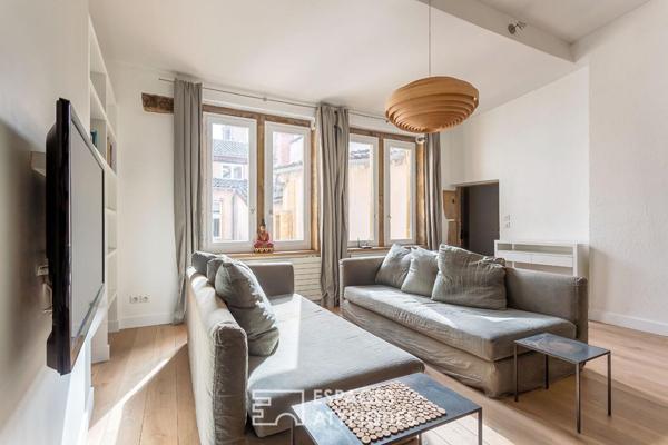 Duplex rénové au dernier étage en plein coeur du Vieux-Lyon