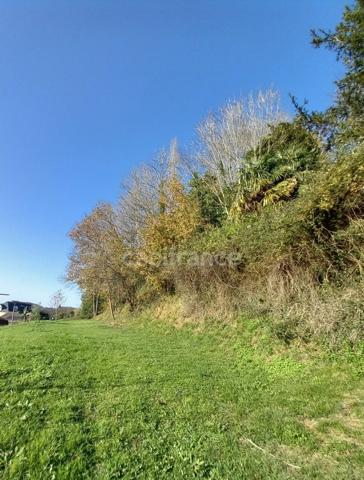 Hangar de stationnement à vendre LOURDES (65)