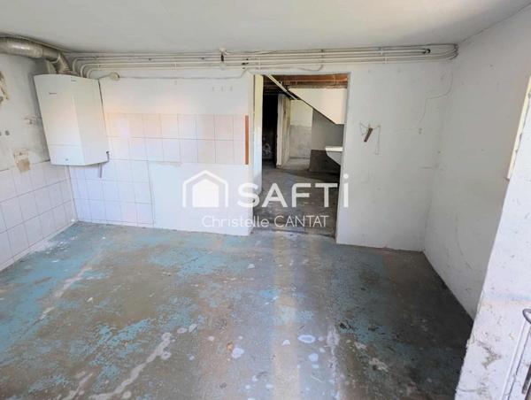 Maison sur sous-sol, 5 pièces, 4 chambres.