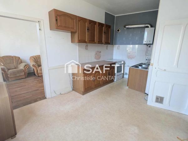 Maison sur sous-sol, 5 pièces, 4 chambres.