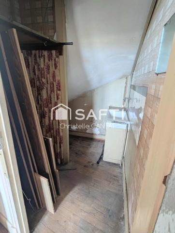 Maison sur sous-sol, 5 pièces, 4 chambres.