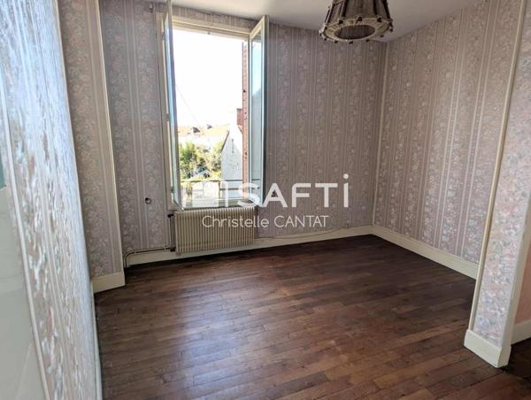 Maison sur sous-sol, 5 pièces, 4 chambres.