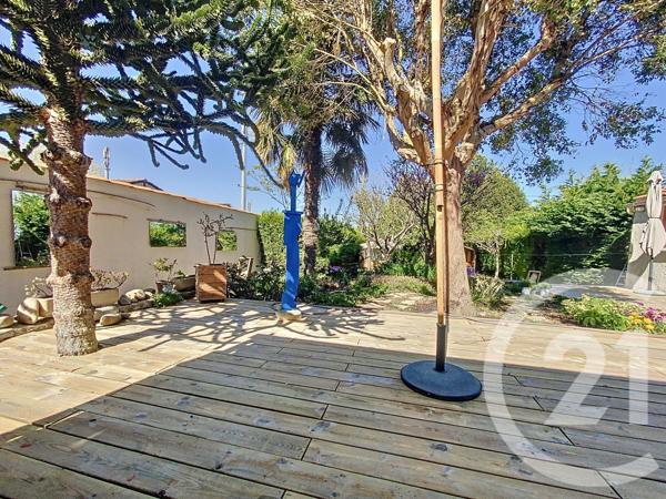 Maison à vendre  5 pièces - 126 m 2   ROCHEFORT  - 17