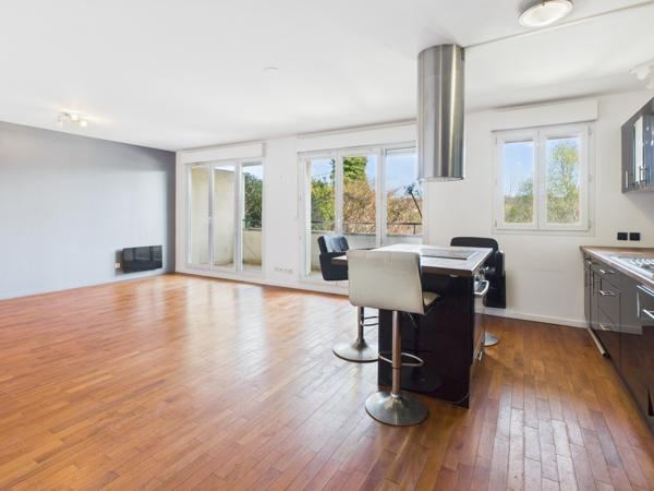 Corbeil-Essonnes (91100) À vendre – Appartement 3 pièces de 70 m² avec balcon et vue sur la Seine