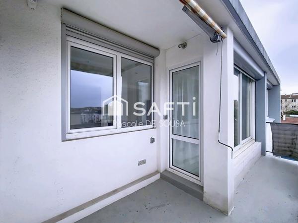 4 pièces en DERNIER ETAGE, très bon état, lumineux