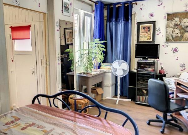 Maison à vendre    4 pièces •  Désertines