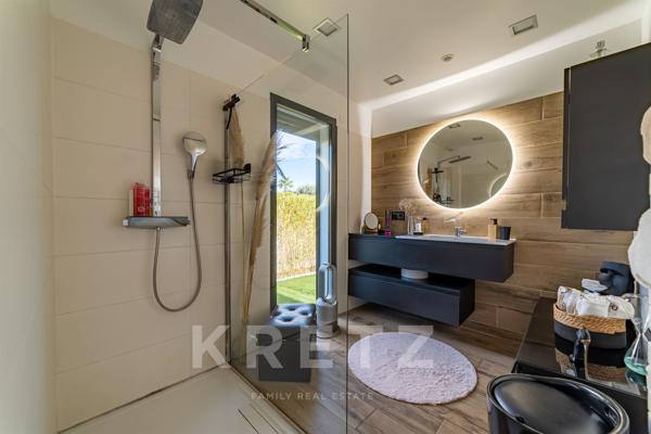 Villa contemporaine en bord de mer