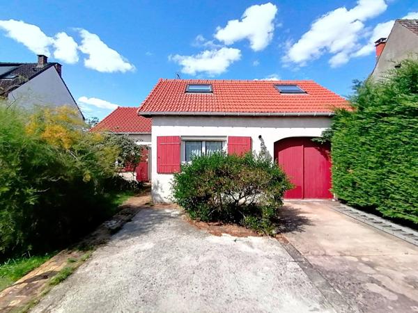 Maison Individuelle de plain pied avec le jardin de 990 m²