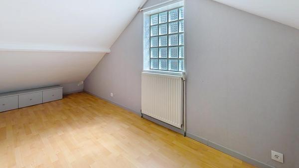 Maison Individuelle de plain pied avec le jardin de 990 m²