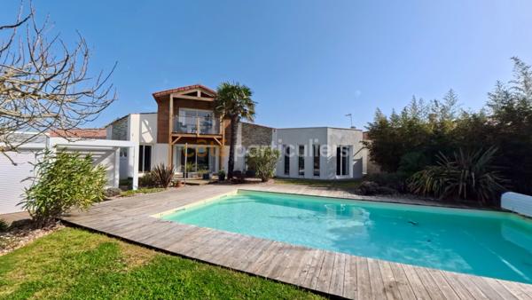 Vente Maison215 m² - 7 Pièces - LES SABLES D OLONNE (85340)