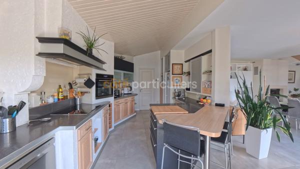 Vente Maison215 m² - 7 Pièces - LES SABLES D OLONNE (85340)