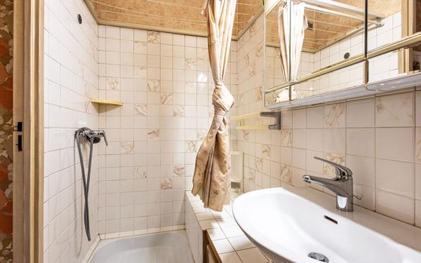 Appartement à vendre    1 pièce • 28,08 m2 Paris 13