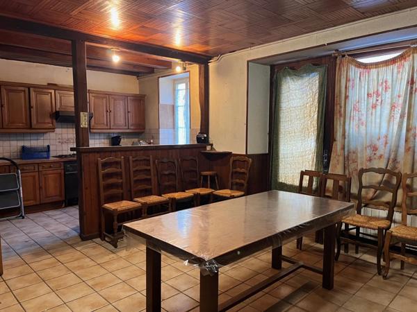 Vente Maison de village 6 pièces 141 m2 à Trémouilles