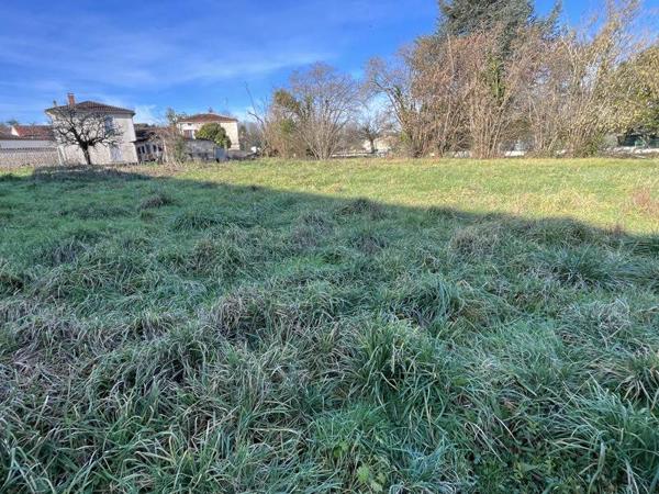 Terrain à vendre |  Saint-Yrieix-sur-Charente |  521 m²