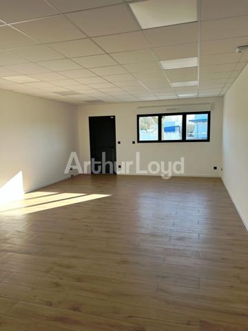 Bureaux à louer à Somain avec entrée indépendante et prestations haut de gamme