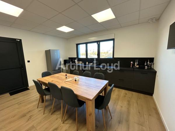 Bureaux à louer à Somain avec entrée indépendante et prestations haut de gamme