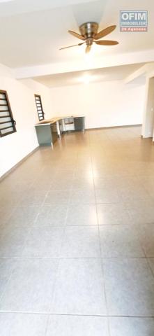 Bel appartement de 94 m2 avec un grand jardin