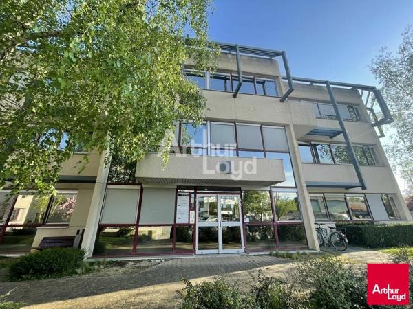 RENNES - BUREAUX A LOUER - 70 M²