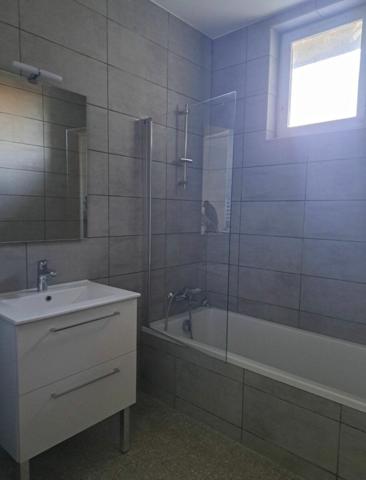 Appartement à louer    3 pièces • 83,47 m2 Cabrières