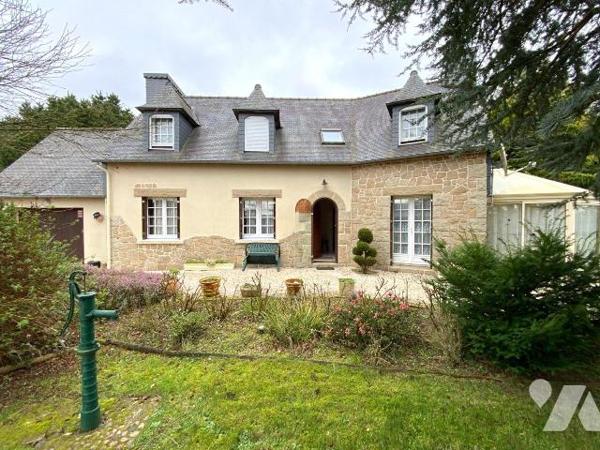Maison à vendre à Plouha (22580) en Côtes-d'Armor (22)

Cette maison dispose d'une surface ha...