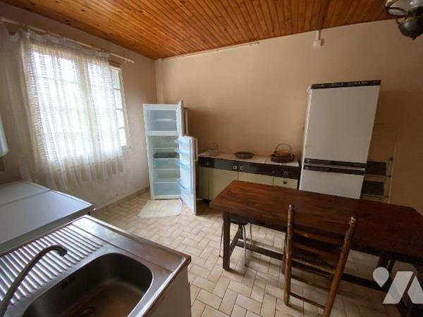 Maison à vendre à Plouha (22580) en Côtes-d'Armor (22)

Cette maison dispose d'une surface ha...