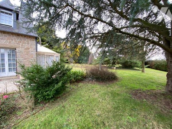 Maison à vendre à Plouha (22580) en Côtes-d'Armor (22)

Cette maison dispose d'une surface ha...