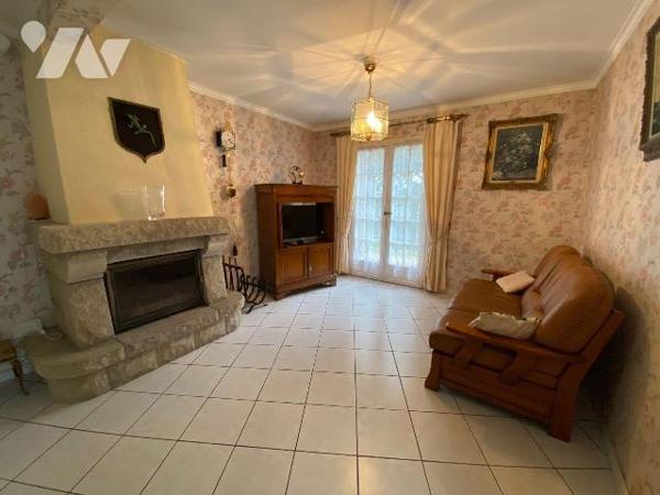 Maison à vendre à Plouha (22580) en Côtes-d'Armor (22)

Cette maison dispose d'une surface ha...