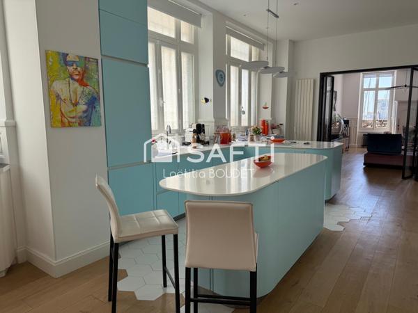 APPARTEMENT DE PRESTIGE 153 m² – Jardin privatif et piscine  LA ROCHELLE – VIEUX PORT