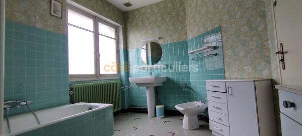 Vente
                Maison234 m² - 8 Pièces -
                    LA CHARITE SUR LOIRE (58400)