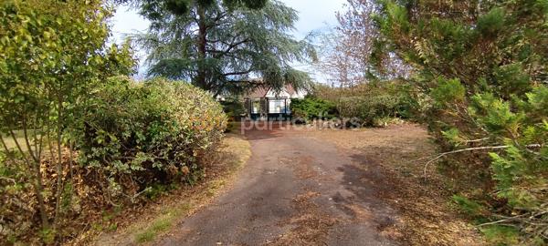 Vente
                Maison234 m² - 8 Pièces -
                    LA CHARITE SUR LOIRE (58400)