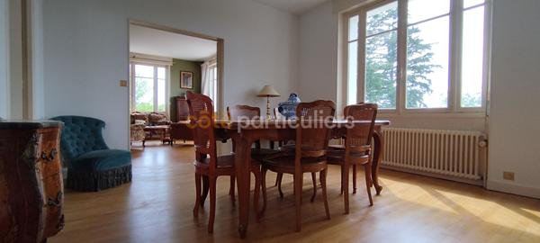 Vente
                Maison234 m² - 8 Pièces -
                    LA CHARITE SUR LOIRE (58400)
