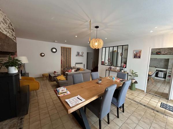Maison
         6 pièces
        - 175 m² 232 000 € *