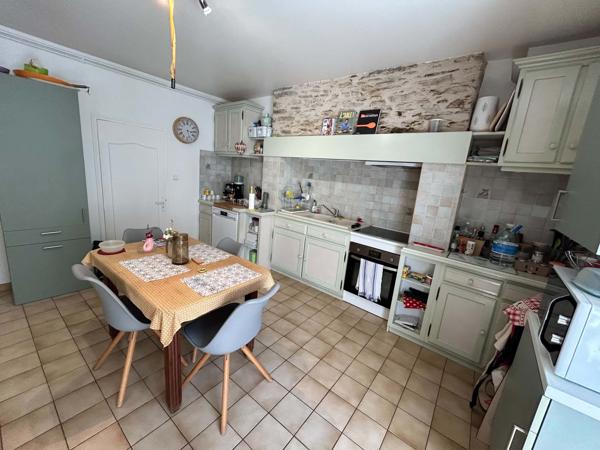 Maison
         6 pièces
        - 175 m² 232 000 € *