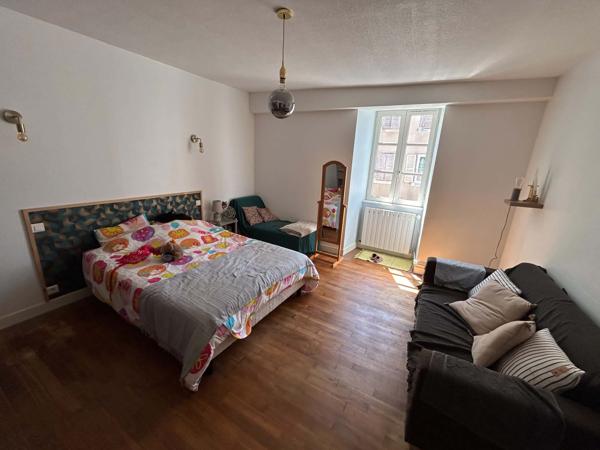 Maison
         6 pièces
        - 175 m² 232 000 € *