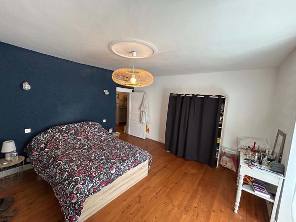 Maison
         6 pièces
        - 175 m² 232 000 € *