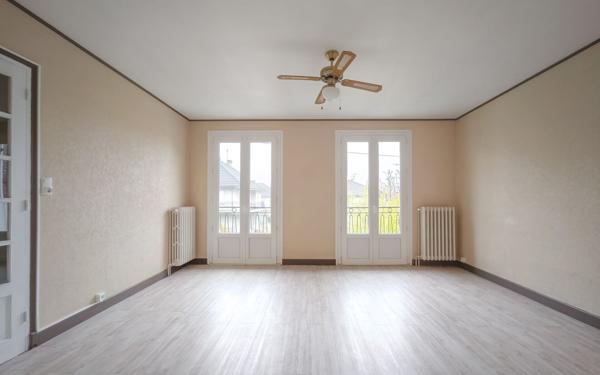 Maison à vendre    6 pièces • 134 m2 Aurillac