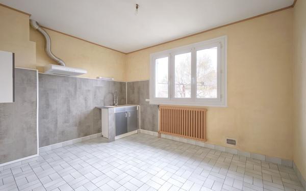 Maison à vendre    6 pièces • 134 m2 Aurillac