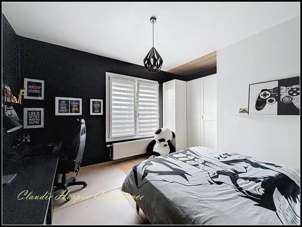 Maison à vendre 6 pièces PARTHENAY (79) 179 m² habitable - 5 chambres - terrain environ 1095 m²