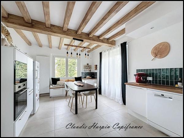 Maison à vendre 6 pièces PARTHENAY (79) 179 m² habitable - 5 chambres - terrain environ 1095 m²