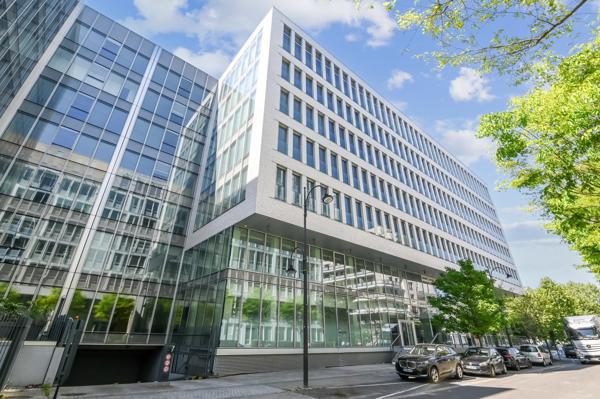 Bureaux à louer à Rueil-Malmaison avec rooftop et prestations haut de gamme