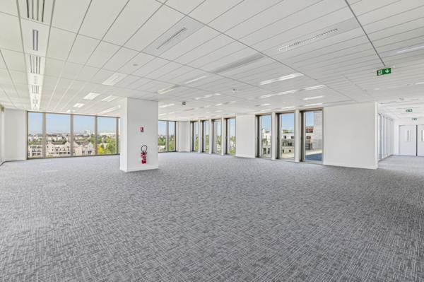 Bureaux à louer à Rueil-Malmaison avec rooftop et prestations haut de gamme