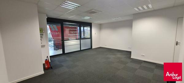 LOCATION BUREAU 85,77 m² E.R.P.