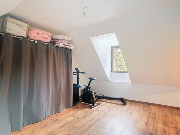 A vendre, maison de 141m2, 4 chambres, à Chateauneuf-sur Sarthe sur un terrain de plus de 2200m2