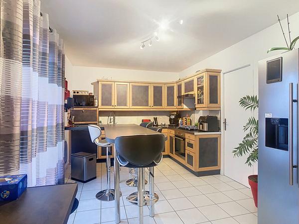 A vendre, maison de 141m2, 4 chambres, à Chateauneuf-sur Sarthe sur un terrain de plus de 2200m2