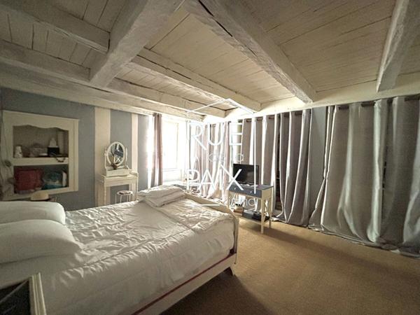 79200 PARTHENAY A vendre, maison de charme au coeur de Parthenay, proche des commodités